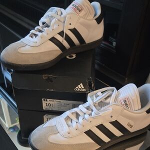 Adidas Samba Classic 10.5 Men's Indoor Soccer Shoes